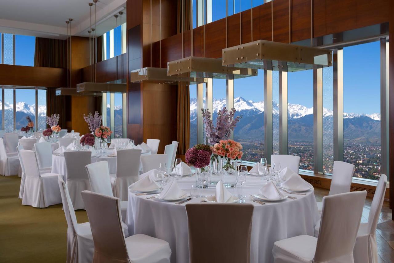 Hotel The Ritz-Carlton, Almaty Exteriér fotografie